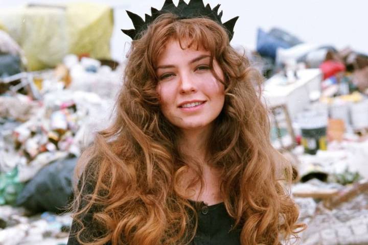 Thalia celebró los 30 años de María la del barrio y mostró imágenes inéditas de la exitosa novela