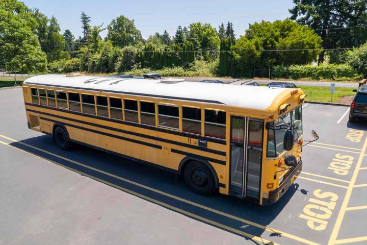 Bus Monitor Allegedly Bitten While Being Attacked by Student and Mother