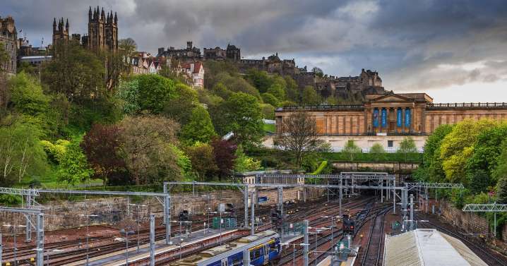 Travel writer rides sleeper train from Edinburgh and one thing baffles followers