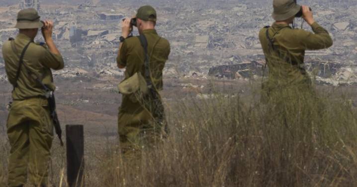 Israeli gunfire kills at least 25 seeking aid as Netanyahu says he will allow Palestinians to leave Gaza