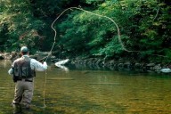 Abren la preinscripción al curso de formación para prestadores de pesca deportiva en Neuquén