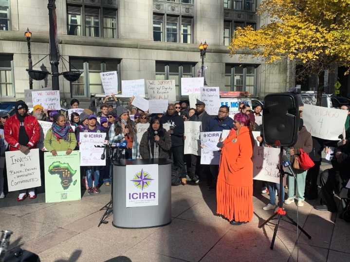 Illinois y Chicago en la lista de jurisdicciones santuario de migrantes que Trump tiene en la mira