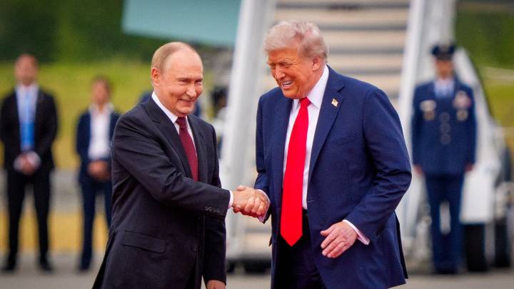 Trump, Zelensky To Meet At White House After No Deal With Putin At US
