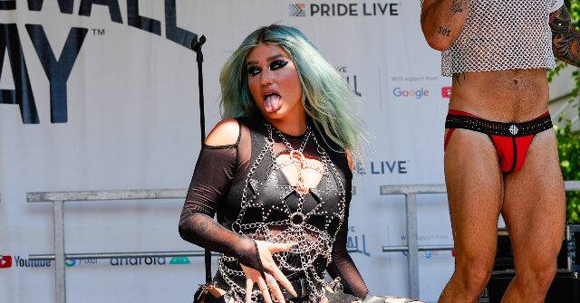Pop Star Kesha Comes Out as ‘Omnisexual’