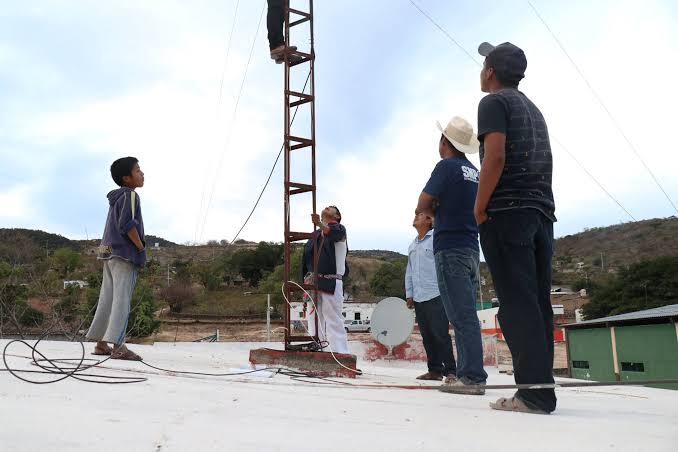 Empresa indígena de #Oaxaca logra conectar con internet a 13 municipios de la Sierra Tarahumara: un hito para México
