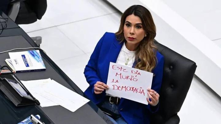 Aprueban reelección presidencial indefinida en El Salvador