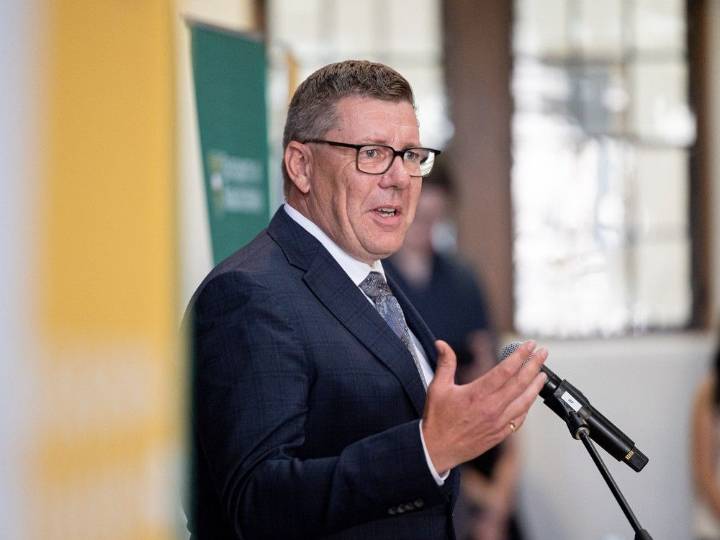 Moe urges action as China expands canola tariffs