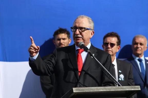 Passalacqua a sus ministros: “Siéntanse todos renunciados a partir de hoy”