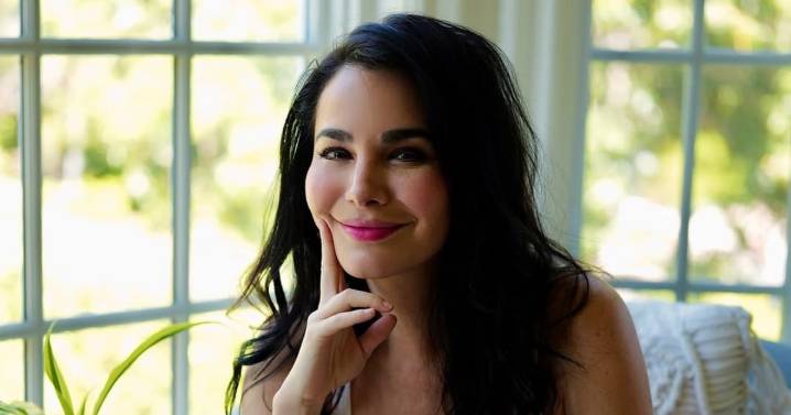 Martha Higareda será mamá de gemelos: ‘Nos dijeron que eran dos corazoncitos’