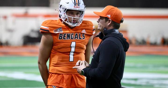 Hawkins announces ISU's Jordan Cooke will be starting quarterback this season