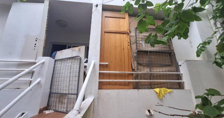 Hablan los vecinos: «Aquí se realquilan los apartamentos a okupas, lo sabemos todos»