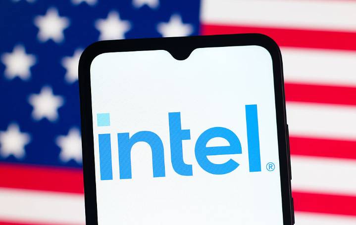 Trump says US will take 10% stake in Intel because CEO wants to “keep his job”