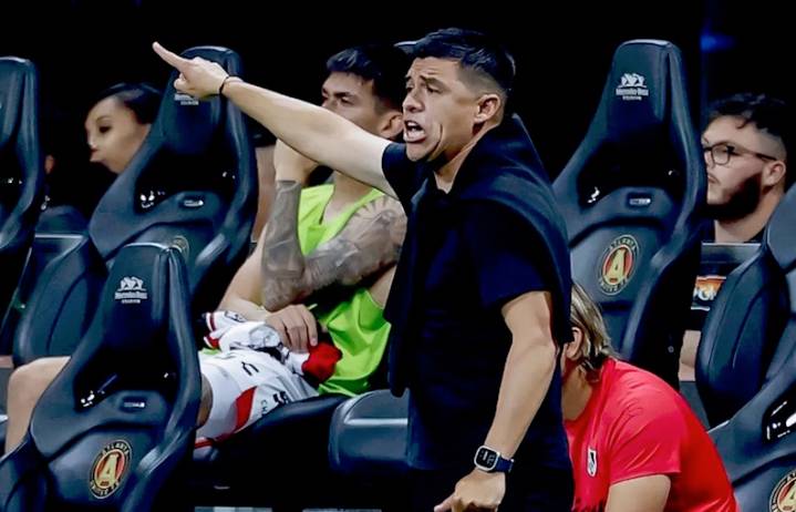Atlas despide al entrenador Gonzalo Pineda