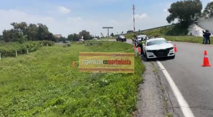 TIRAN A UN COSTADO DE LA CARRETERA MÉXICO-PIRÁMIDES EL CADÁVER DE UN JOVEN, ACOLMAN
