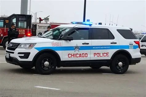 El alcalde de Chicago firma un decreto para resistir la ofensiva migratoria planeada por Trump
