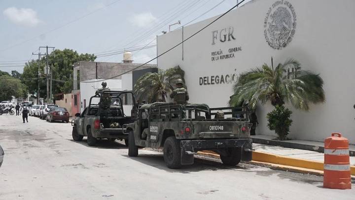 Segunda entrega masiva: México traslada a 26 delincuentes a EU