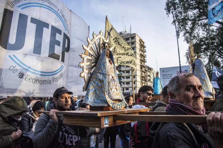 San Cayetano: sindicatos y movimientos sociales marchan por paz, pan, tierra, techo y trabajo