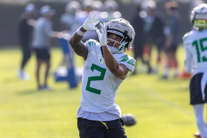Gary Bryant Jr. emerges as Oregon's veteran leader at receiver in 2025