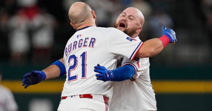 Burger hits HR in 10th as Texas Rangers end 4-game skid with win over Arizona Diamondbacks