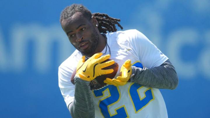 Chargers' Harbaugh noncommittal on RB Harris' Week 1 availability