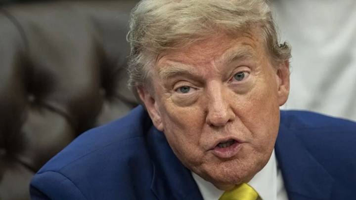Trump firma orden para que ejército de EU ataque a cárteles del narco