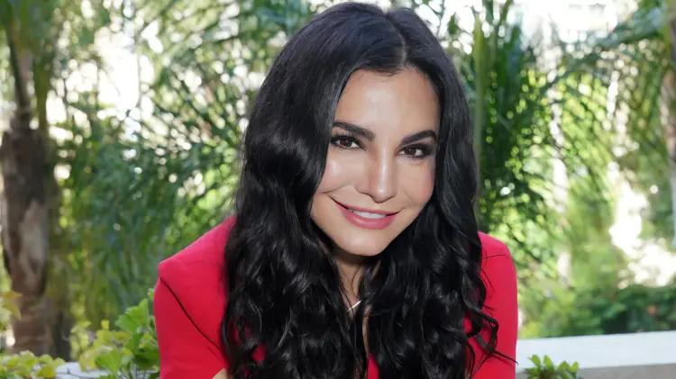 Martha Higareda espera gemelos tras superar tratamiento por miomas