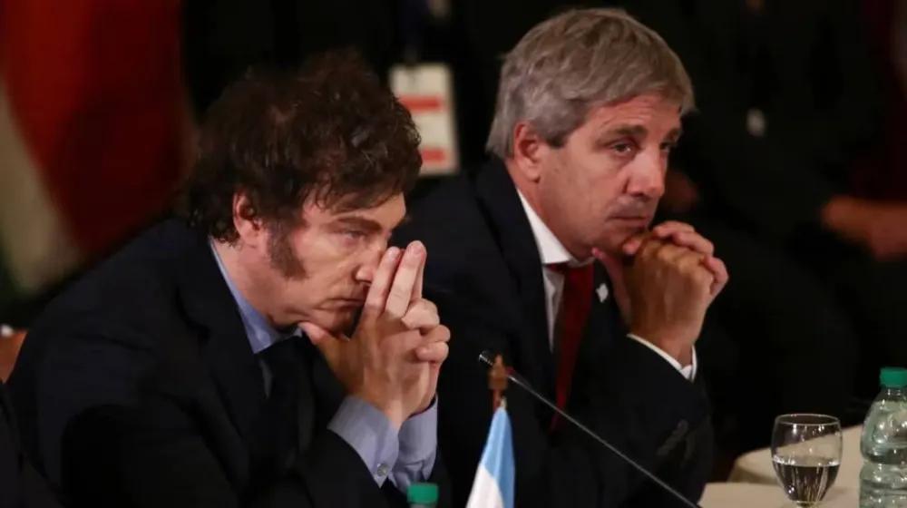 La Justicia le exigió a Caputo que muestre y explique el acuerdo de Milei con el FMI