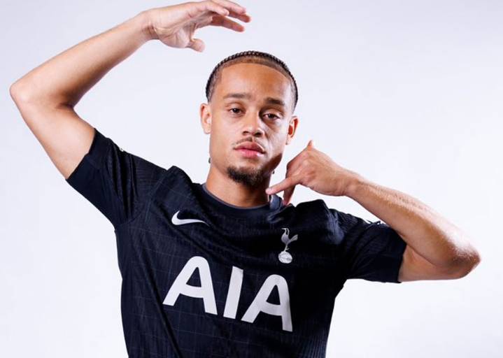 El Tottenham ficha a Xavi Simons por 60 millones