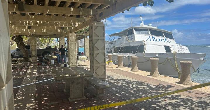 Atlantis Adventures' boat that ran aground at Kewalo Basin could be removed by early next week