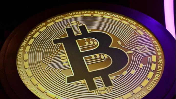 El bitcóin bate un nuevo récord y supera los 124.000 dólares