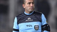 Polémica por el arbitraje de Lobo Medina en Instituto vs. Independiente: planchazo para roja, pero no cobró nada
