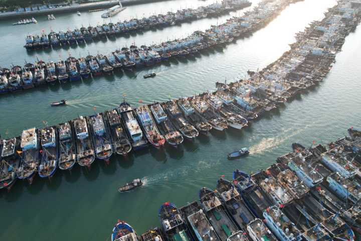 China refuerza alertas por la inminente llegada del tifón Podul tras su paso por Taiwán