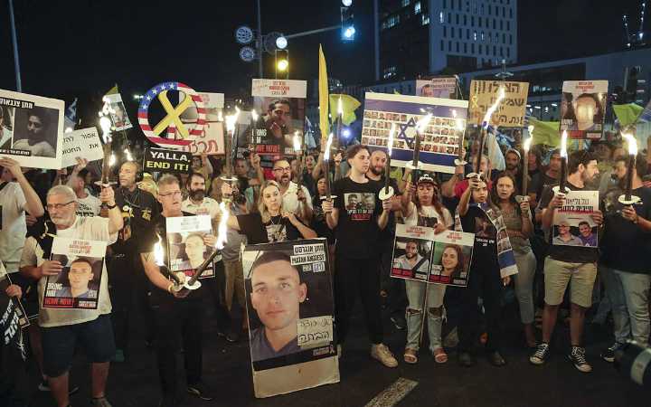 Familias de rehenes en Gaza convocan huelga general en Israel para exigir fin de la ofensiva