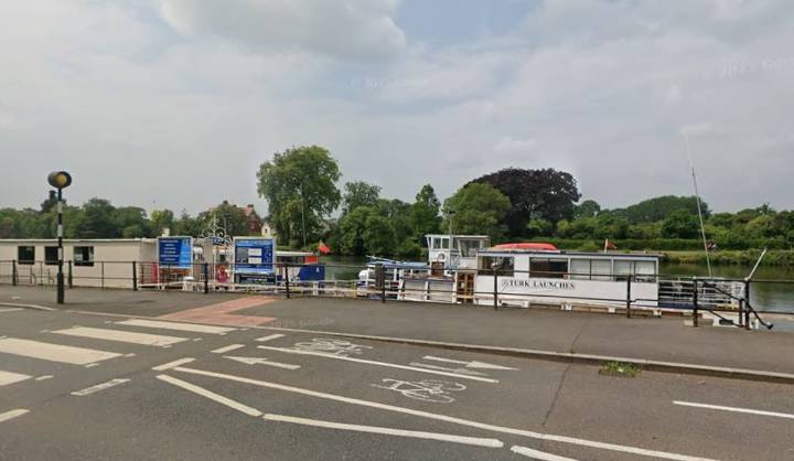 Floating restaurant could open on River Thames in south west London