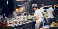 'Restaurantes han reducido entre 15% y 20% su personal': Acodrés 