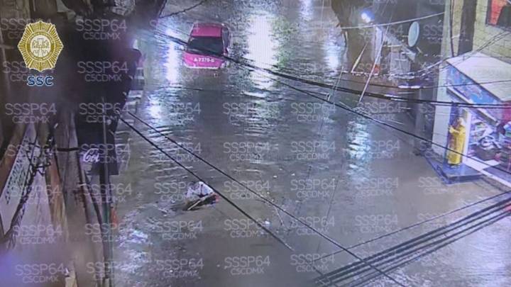Caos por lluvias en CDMX; inundaciones, encharcamientos y suspensión en transporte (Video)
