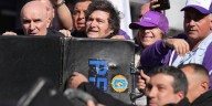 Crecen los incidentes en campaña: el Gobierno mantiene los actos y admite que hablar de violencia los beneficia