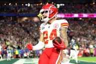 KC Chiefs deal WR Skyy Moore to SF 49ers days before roster deadline