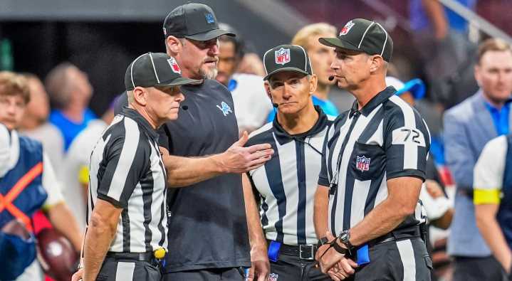 Dan Campbell’s Bombshell Revelation: NFL Referee Shawn Hochuli Demanded Preseason Game Continue After Morice Norris’ Terrifying Injury