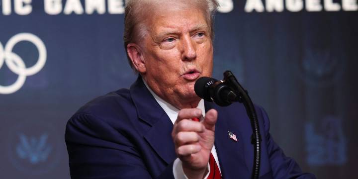 Trump to sign executive order to allow crypto and other private assets into 401(k)s