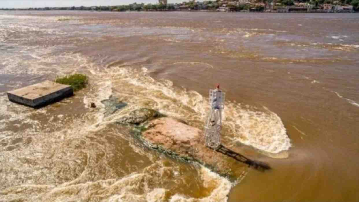Crecida del río Orinoco supera alerta roja en Ciudad Bolívar