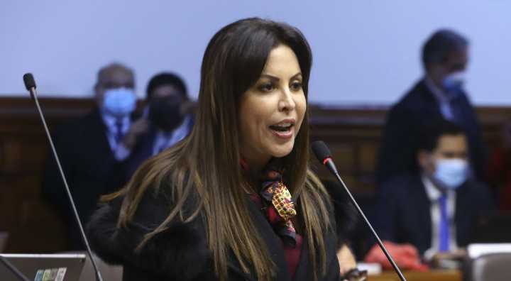 Chirinos propone licencia obligatoria para alcaldes que postulen a cargos públicos, en lugar de renuncia anticipada