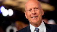 Bruce Willis sigue "muy activo" y tiene "buena salud" pese a su demencia frontotemporal