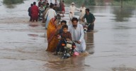 Elevan a más de 800 los muertos en Pakistán por las inundaciones de las últimas horas