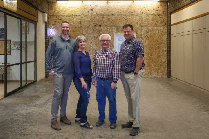 Longtime Moorhead Center Mall tenant Bob the Barber finds new home