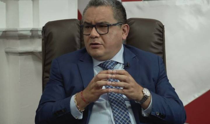 Juan José Santiváñez critica denuncia constitucional en su contra: "Lamento la pobreza jurídica"