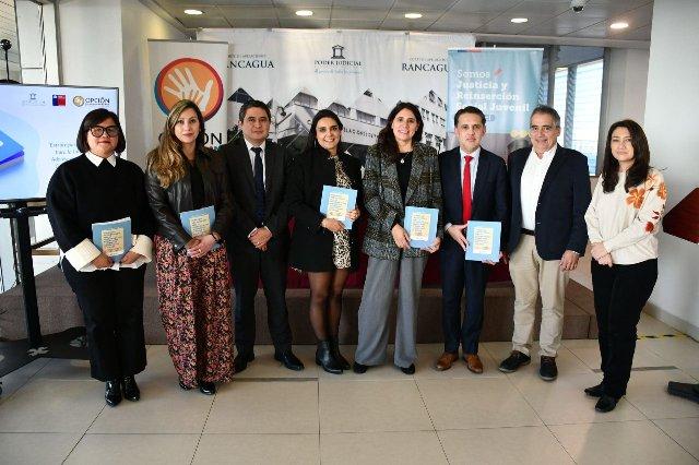 Presentan libro de “Corporación Opción” sobre estrategias de intervención con jóvenes en conflicto con la justicia