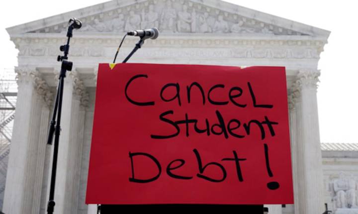 Educación federal excluirá empleados de organizaciones que promuevan la diversidad de la condonación de préstamos estudiantiles