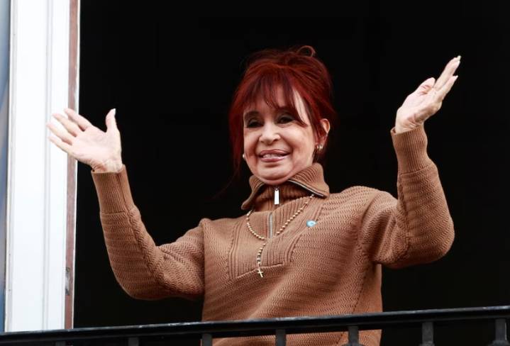 Cristina Kirchner presentó un recurso extraordinario para que le saquen la tobillera electrónica ante la negativa de la Corte Suprema