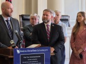 Christian groups, Arkansas lawmakers defend Ten Commandments law